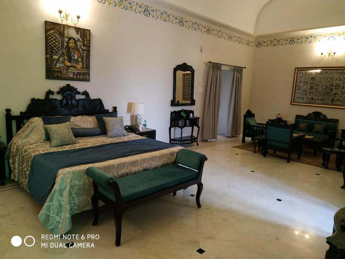 Mpt Sheesh Mahal, Orchha Hotell Exteriör bild