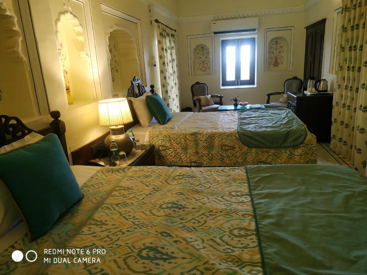 Mpt Sheesh Mahal, Orchha Hotell Exteriör bild