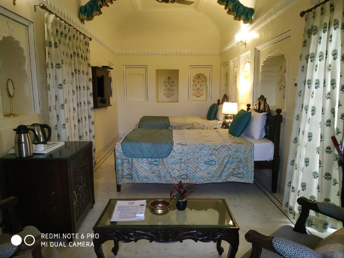 Mpt Sheesh Mahal, Orchha Hotell Exteriör bild