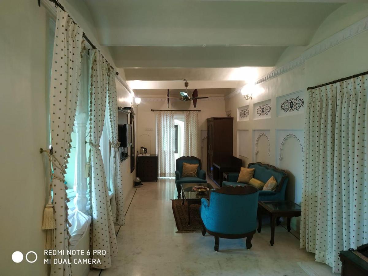 Mpt Sheesh Mahal, Orchha Hotell Exteriör bild