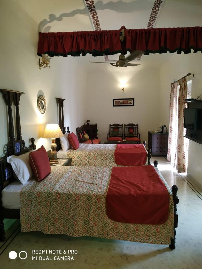 Mpt Sheesh Mahal, Orchha Hotell Exteriör bild