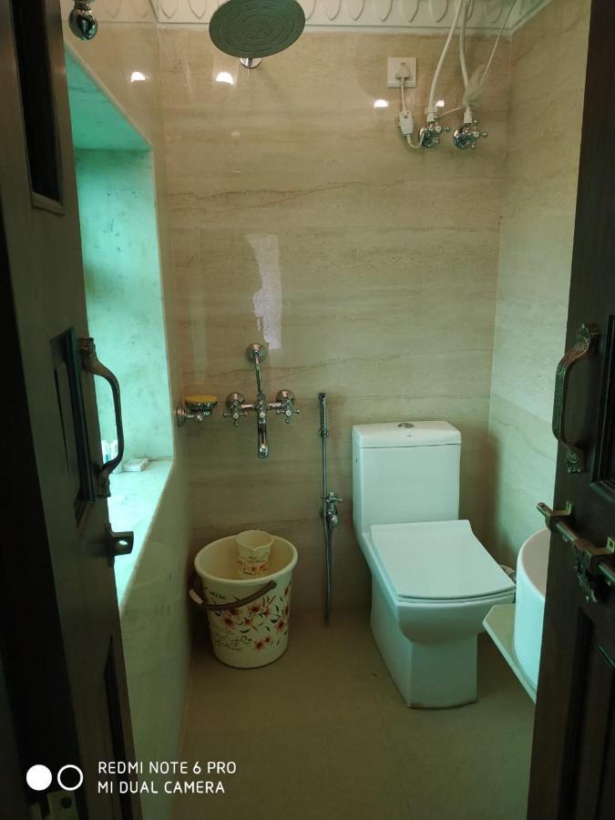 Mpt Sheesh Mahal, Orchha Hotell Exteriör bild