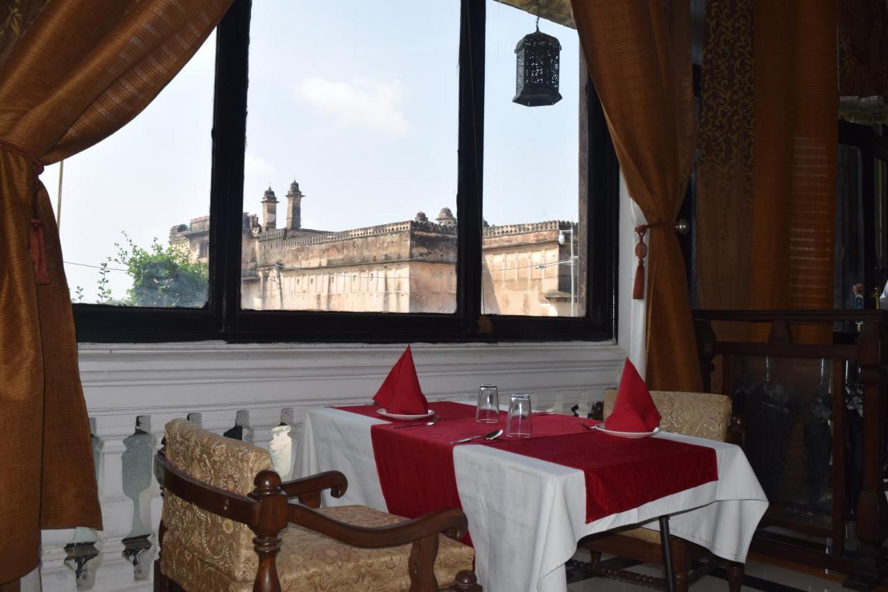 Mpt Sheesh Mahal, Orchha Hotell Exteriör bild